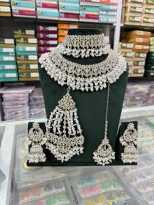 Parures de bijoux traditionnels indiens en pierre blanche, élégantes, pour mariage, colliers et coiffures pour femmes - Product Image 2