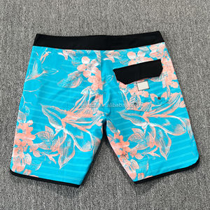 Short de sport pour hommes personnalisé en gros Shorts de basket-ball en polyester imprimé écologique avec poches zippées personnalisées - Product Image 2