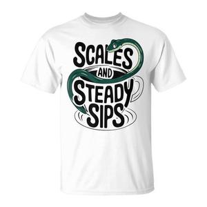 Camiseta Promocional para Amantes del Té con Diseño de Escamas y Sorbos Tranquilos para Entusiastas del Té - Product Image 1