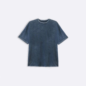 เสื้อยืดโอเวอร์ไซส์ทรงเรโทร OEM ผ้าฝ้ายถักเนื้อหนัก 100% สำหรับผู้ชาย ล้างสีแบบแอซิดวอช พร้อมลายพิมพ์ดิจิทัลตัวอักษรโลโก้แบบกำหนดเอง - Product Image 1