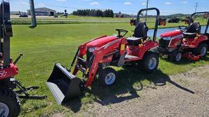 รถแทรกเตอร์ MASSEY FERGUSON GC1720 35 แรงม้า ระบบส่งกำลังไฮโดรสแตติก ขับเคลื่อน 4 ล้อ ได้รับการรับรองมาตรฐาน EPA และ CE พร้อมระบบไฮดรอลิกเสริม - Product Image 3