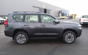 Coche Toyota Land Cruiser Prado 150 2.8L, 4x4, Turbo, diésel, automático, 2022 - Product Image 6