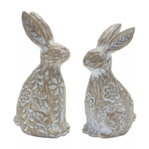 Estatuilla de conejo tallada floral (Juego de 2) escultura de conejitos lindos decorativos de Pascua estilo rural conjunto de estatua de animales de conejo rústico - Product Image 2
