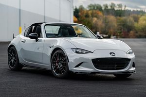 Auto Usado en Excelentes Condiciones, <span class=keywords><strong>Mazda</strong></span> <span class=keywords><strong>MX</strong></span>-<span class=keywords><strong>5</strong></span> Miata <span class=keywords><strong>RF</strong></span> Club 2024, Listo para Enviar - Product Image 2