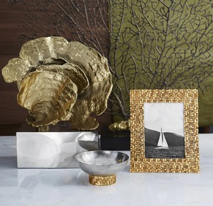 Sculpture d'inspiration naturelle en métal noir audacieux Ornement de table contemporain Accent artistique créatif pour les maisons élégantes - Product Image 5