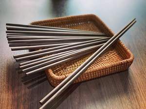 Baguettes en feuilles de corypha naturelles, vaisselle durable et écologique - Product Image 3