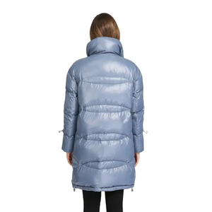 Veste matelassée écologique personnalisable de qualité supérieure pour femmes avec col rond, doublure en bambou, respirante et coupe-vent pour l'hiver - Product Image 5