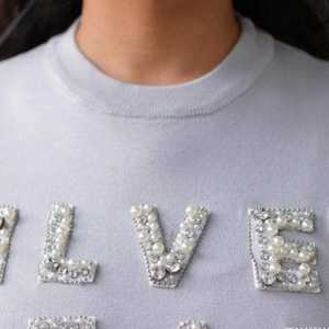 Suéter de estrella plateada gris griego para mujer, Jersey de punto de cuello redondo con letras adornadas con perlas, Top elegante de moda de manga larga - Product Image 3