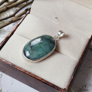 Colgante de piedra preciosa esmeralda ovalada en plata de ley 925 - Colgante vintage hecho a mano para collar - Product Image 6