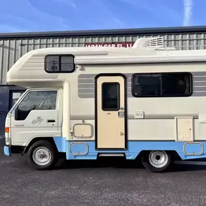 Autocaravana HiAce 1996 Ensamblada, 4x4, Transmisión Manual de 5 Velocidades, Motor Diésel, Nueva Condición, DIY, 3 Años de Garantía, Origen Estadounidense - Product Image 1