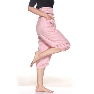Pantalon d'échauffement de sport en nylon à taille moyenne pour femmes avec devant plat pour la course en club - Product Image 4
