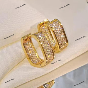 Aros de Lujo Chapados en Rodio con Incrustaciones de Diamantes Moissanite Redondos en Corte Pavé, Aros Elegantes para Mujer - Product Image 2