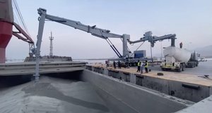 Système de déchargement de ciment à technologie de pointe, écoénergétique, pour la manutention de matériaux en vrac et l'utilisation portuaire - Product Image 1