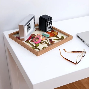 Dernier plateau de service carré en bois émaillé imprimé pour usage domestique et stockage Prix de gros Meilleur plateau indien - Product Image 1