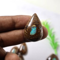 Déclaration de bijoux de luxe avec doublet boulder opale cabochon matrice terreuse couches de feu vif pierre précieuse rare pour l'opale de travail élégante