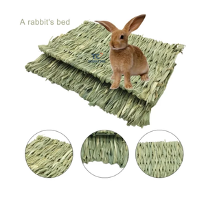 Alfombrilla de hierba de conejo tejida a mano Natural al por mayor, ropa de cama, forro de jaula comestible para masticar, alfombrillas de descanso de paja para jaulas - Product Image 6