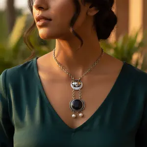 Collar de Plata 925 con Perlas de Ónix para Mujer, Joyería de Diseño - Product Image 3