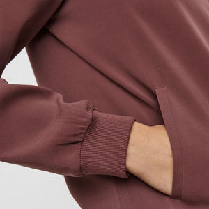 เสื้อแจ็คเก็ตบอมเบอร์คุณภาพพรีเมียมสำหรับผู้หญิง |   เสื้อแจ็คเก็ตผ้าฝ้ายดิบ ระบายอากาศได้ดี พร้อมกระเป๋าข้างแบบสั่งทำ 2 ช่อง |   สีและขนาดตามสั่ง MOQ ต่ำ - Product Image 6