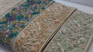 Bordure en dentelle brodée florale sur mesure de 2,5 pouces de largeur pour saris de mariée et conception de vêtements de fête, qualité supérieure - Product Image 5