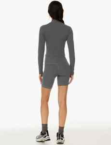 Conjunto de gimnasio de 3 piezas con logotipo personalizado para mujer Patrón sólido Ropa de yoga y fitness OEM para niñas y mujeres activas - Product Image 5