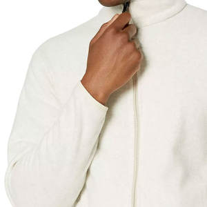 Veste en polaire de performance pour homme, couleurs personnalisées |   Couche intermédiaire thermique ultra-douce, imperméable et écologique de 240 g |   Broderie OEM - Product Image 4