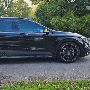 Mercedes-AMG GLA45 Yellow Night Edition d'occasion 2018 - Product Image 1