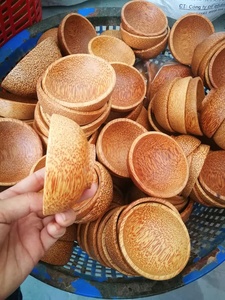 ชามเสิร์ฟทำจากไม้มะพร้าวงานทำมือที่เป็นมิตรต่อสิ่งแวดล้อมพร้อมดอกบัวสีน้ำเงินออร์แกนิกจากเวียดนาม - Product Image 6