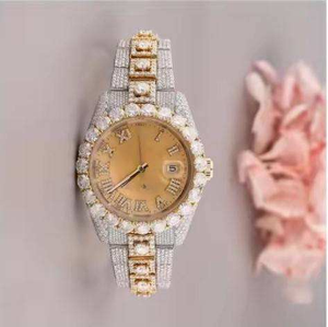 Reloj de Lujo de Dos Tonos Estilo Hip Hop Personalizado de Acero Inoxidable con Diamantes de Moissanita Redondos Incrustados para Hombre y Mujer. - Product Image 2