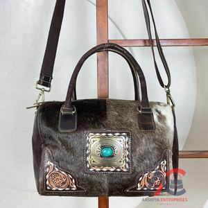 Mini sac de sport en cuir usiné à la main vintage personnalisé en gros Sacs de voyage de week-end à bas quantité minimale de commande Fermeture à glissière en cuir de vachette véritable - Product Image 1