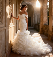 Robe de mariée sirène à épaules dénudées avec perles et jupe en organza à volants