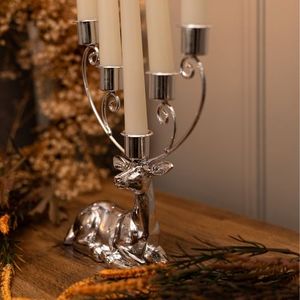 Portavelas decorativo de Navidad de metal dorado antiguo con delicados diseños de invierno para realzar el encanto de su decoración navideña - Product Image 5