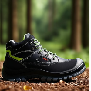 Bottes de sécurité en cuir tibétaines S3 EN20345 Taille 42 Noir/Vert néon - Pour le travail et les activités de plein air Produit Remisberg - Product Image 3