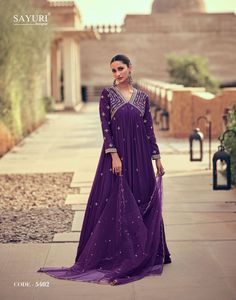 Vêtements ethniques indiens Soie de qualité supérieure avec broderie avec véritable Georgette Strugs Style Dupatta Robes de créateurs fantaisie pour vêtements de mariage - Product Image 4