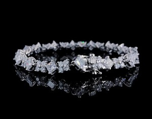 Bracelet en diamant de laboratoire de taille princesse et ronde serti de bracelets décontractés formels en or 14 carats - Product Image 3