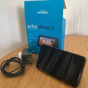 ลำโพงอัจฉริยะ Echo Dot Show พร้อมแบตเตอรี่ USB-C กันน้ำ และหน้าจอแสดงผล - รองรับการขายส่งแบบดรอปชิปปิ้ง - Product Image 2