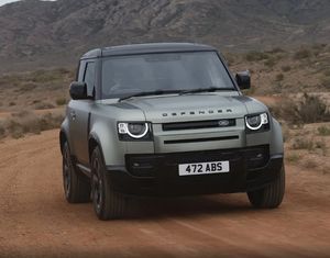 Voitures de luxe 2025, SUV Rovers Defen-ders 90 3.0T P400 HSE 6 places, système hybride léger 48V, conduite à droite - Product Image 2