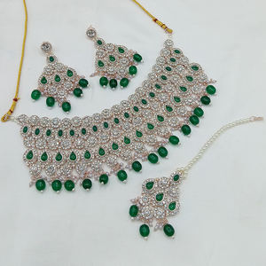 Conjunto de collar de cuentas y piedra austriaca de diseñador Joyería de fusión perfecta para looks festivos, festivos y tradicionales - Product Image 6