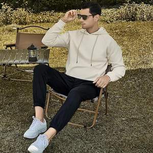 Sudadera Deportiva de Lana Merino 100% para Hombre, con Bolsillos Tipo Canguro, Cómoda, con Capucha y Cuello Redondo, Personalizable, Venta al Por Mayor - Product Image 4