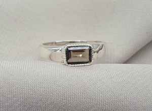 Anillo de Plata de Ley 925 con Cuarzo Ahumado, Anillo de Piedra de Nacimiento de Cuarzo Cristalino, Anillo de Gema Natural, Regalo, Accesorios de Moda - Product Image 3