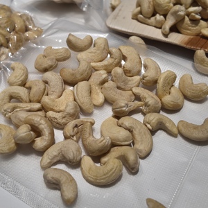 Nueces de Anacardo Frescas al por Mayor, Grado W180, Certificadas Orgánicas por USDA/UE, Directamente de Camboya - Product Image 6