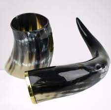 Taza de cuerno vikingo hecha a mano ecológica, regalo de negocios, Jarra de cerámica para regalos y fiestas - Product Image 3