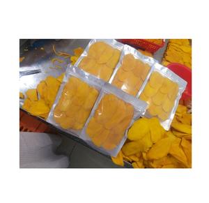 Suministro de bocadillos de Mango Seco dulce más vendido a granel | Snack King Frutos dulces secos Chips de mango Origen de Vietnam - Product Image 1
