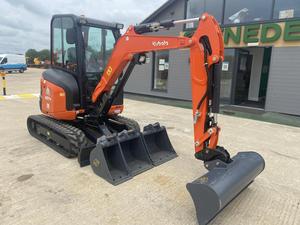 Mini-excavatrice sur chenilles Kubota U56 d'occasion en bon état, origine Japon, 5000 kg, moteur, roulement, boîte de vitesses, pompe, composants principaux - Product Image 6