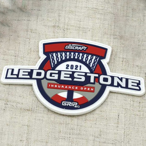 Etiquetas de Goma de PVC al por Mayor, Logotipo de Nombre en Relieve 3D Personalizado, Parches de Silicona Suave Semitransparentes para Ropa - Product Image 5