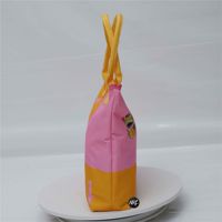 Sac fourre-tout grand format en non-tissé rose et jaune avec logo couronne et poignée, réutilisable et durable pour femmes – Collection Top Ladies of Distinction Incorporated