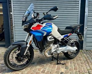 Motocicleta Duecento Tributos de Alta Calidad - Product Image 1