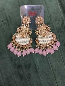 ต่างหูชุบทองสไตล์ดั้งเดิมของผู้หญิงดีไซน์สวยงามหินลูกปัดเงาไข่มุกเครื่องประดับแฟชั่นโลหะผสมสังกะสีขายส่ง - Product Image 4