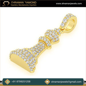Étincelant entièrement glacé laboratoire cultivé diamants personnalisé 10K or massif roi reine pièce d'échecs pendentif hommes Hip Hop bijoux fins collier - Product Image 3