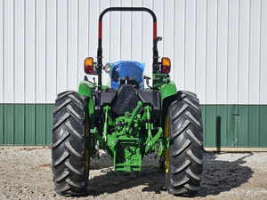 Tracteur agricole utilitaire John Deere 5060E 60HP 4WD 2026 avec chargeur frontal à vendre - Product Image 5