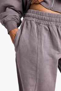 Premium personnalisé raisin femmes surdimensionné jambe droite survêtement pantalon et pantalon éponge polaire doux au toucher tissu 100% coton pantalons de survêtement - Product Image 6